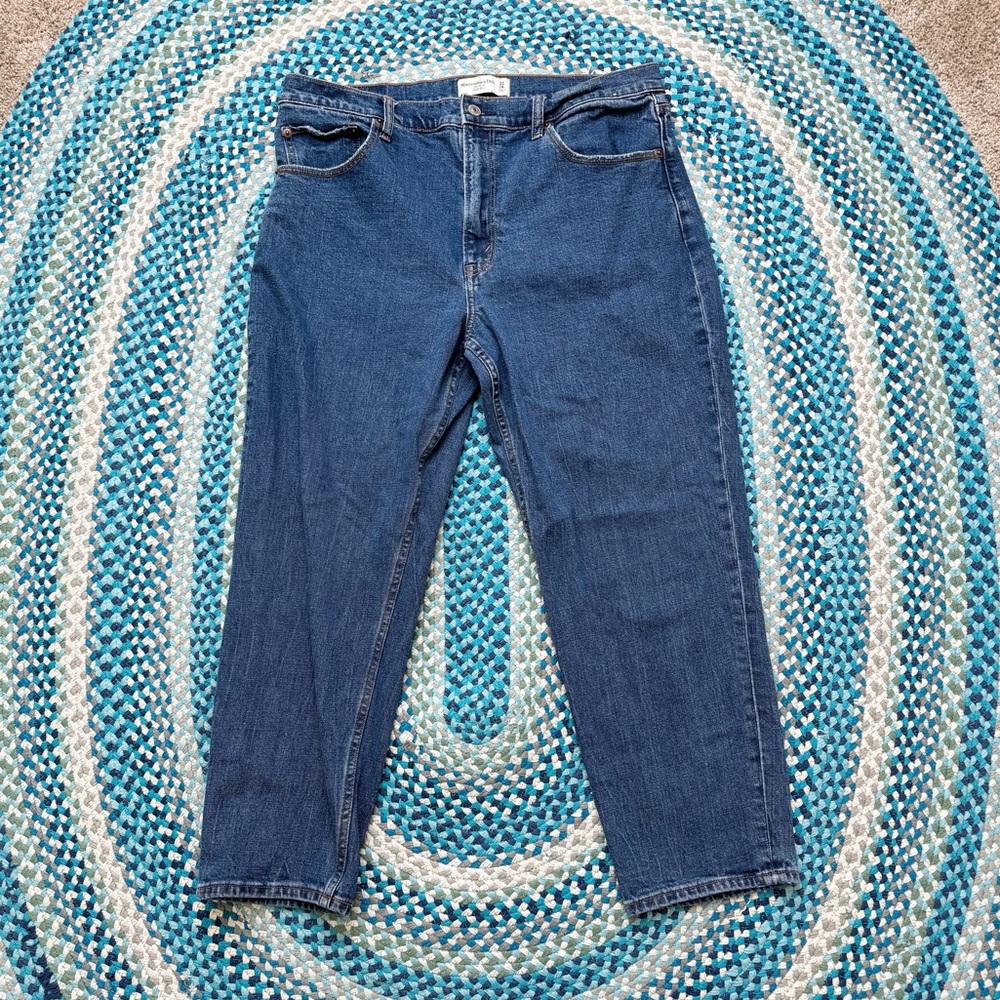 Abercrombie & Fitch Mom High Rise Jeans